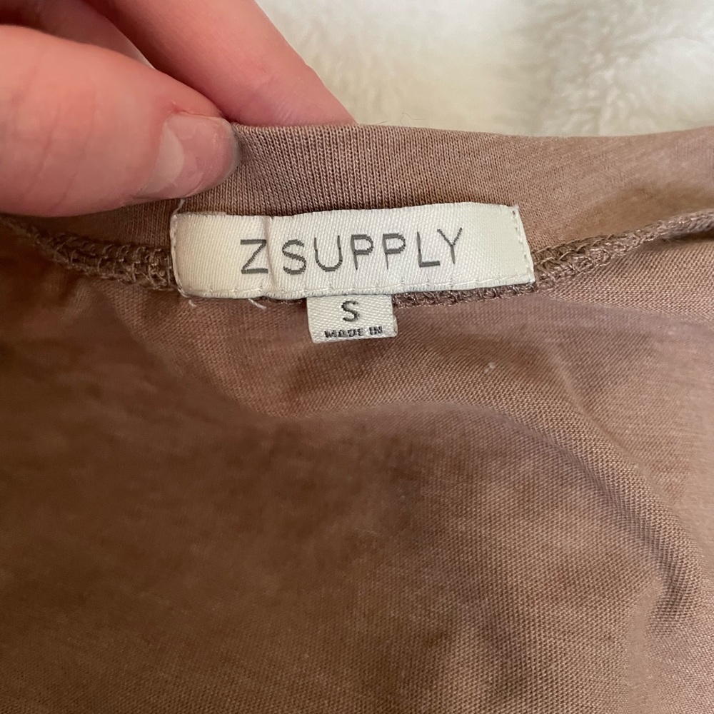 Z supply tan brown pocket shirt in cafe latte - Picture 6 of 6
